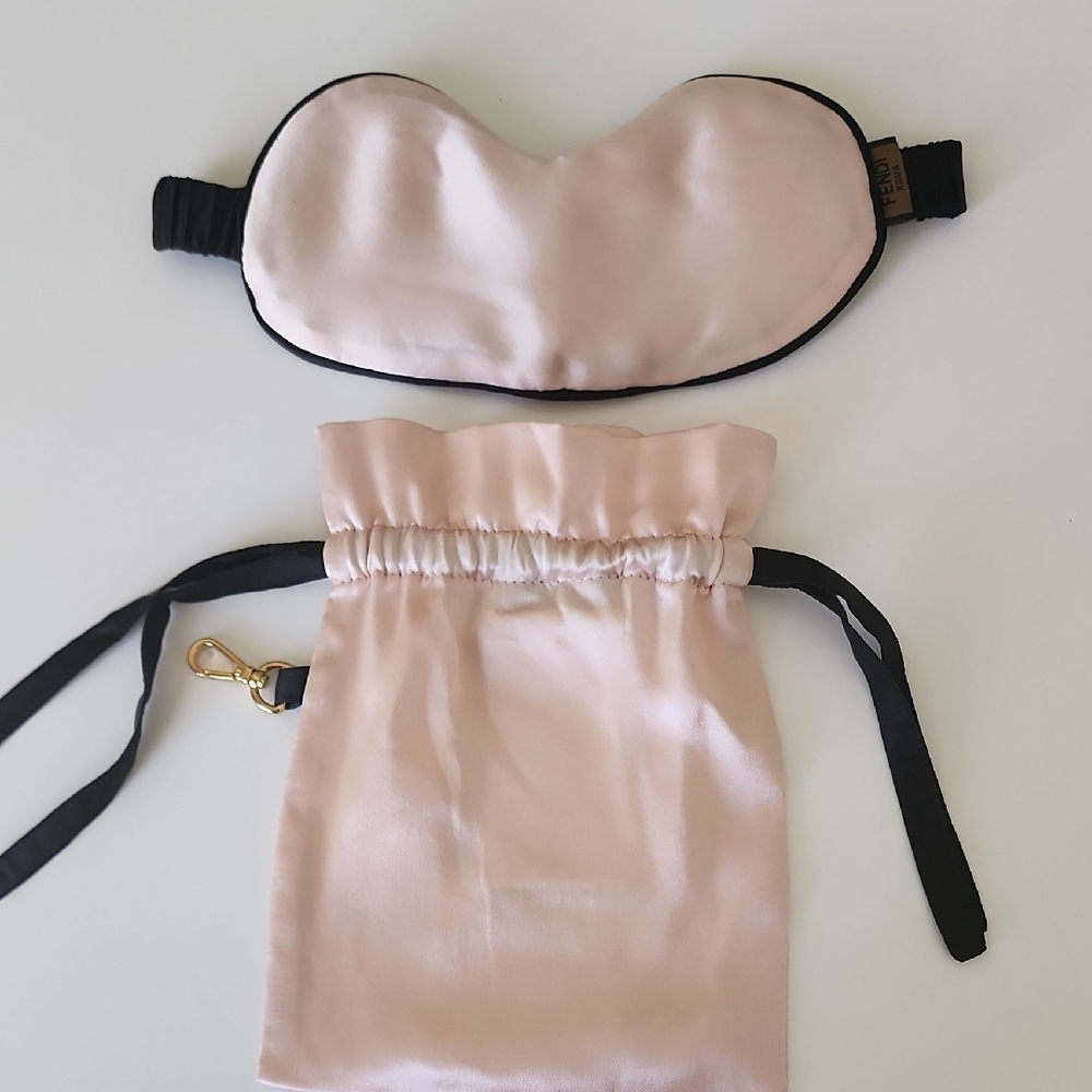 Fendi Pink Blush Silk Sleep Mask - Picture 5 of 6